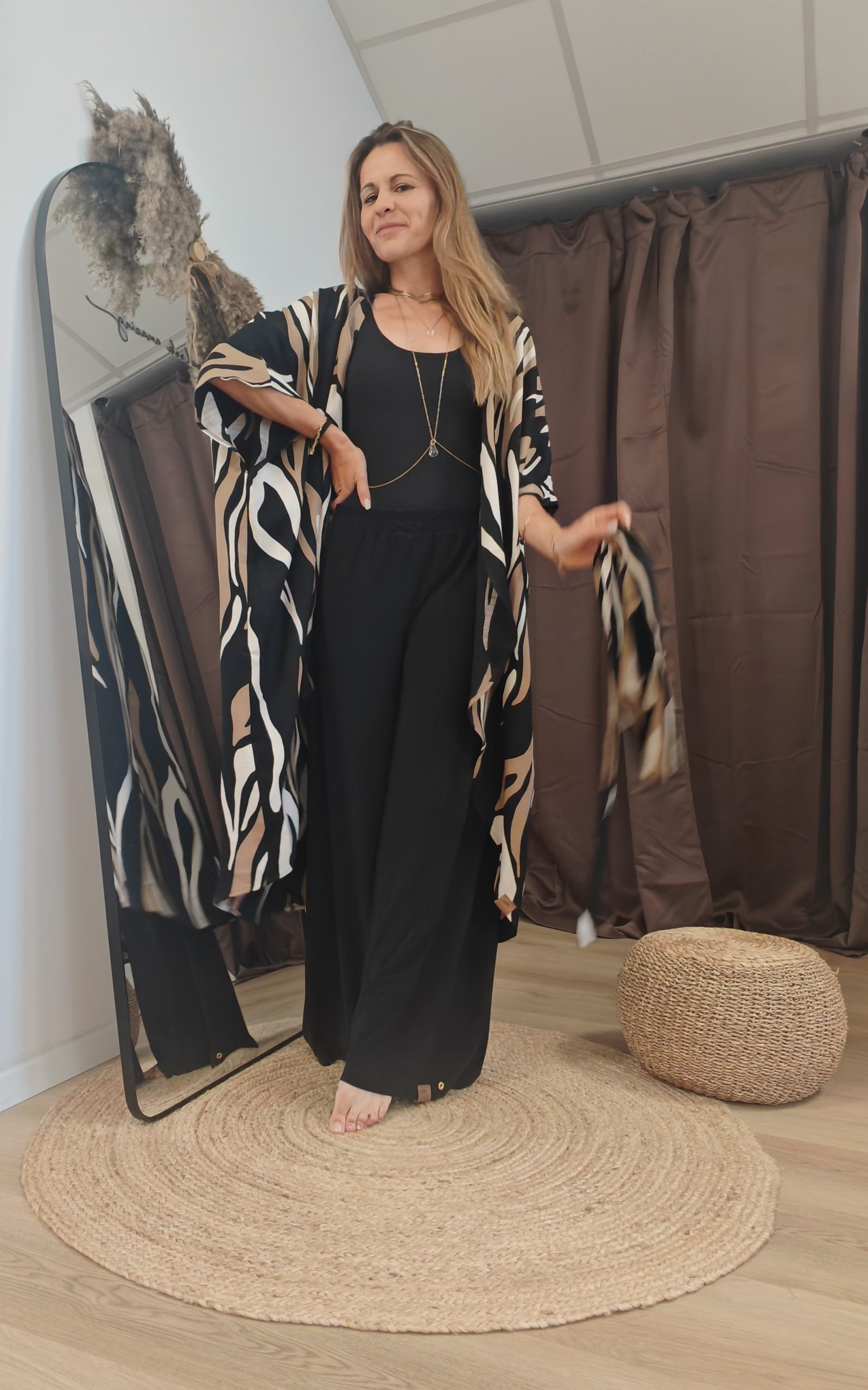 Kimono obleka iz nežne viskoze – eleganca v gibanju - Image 3