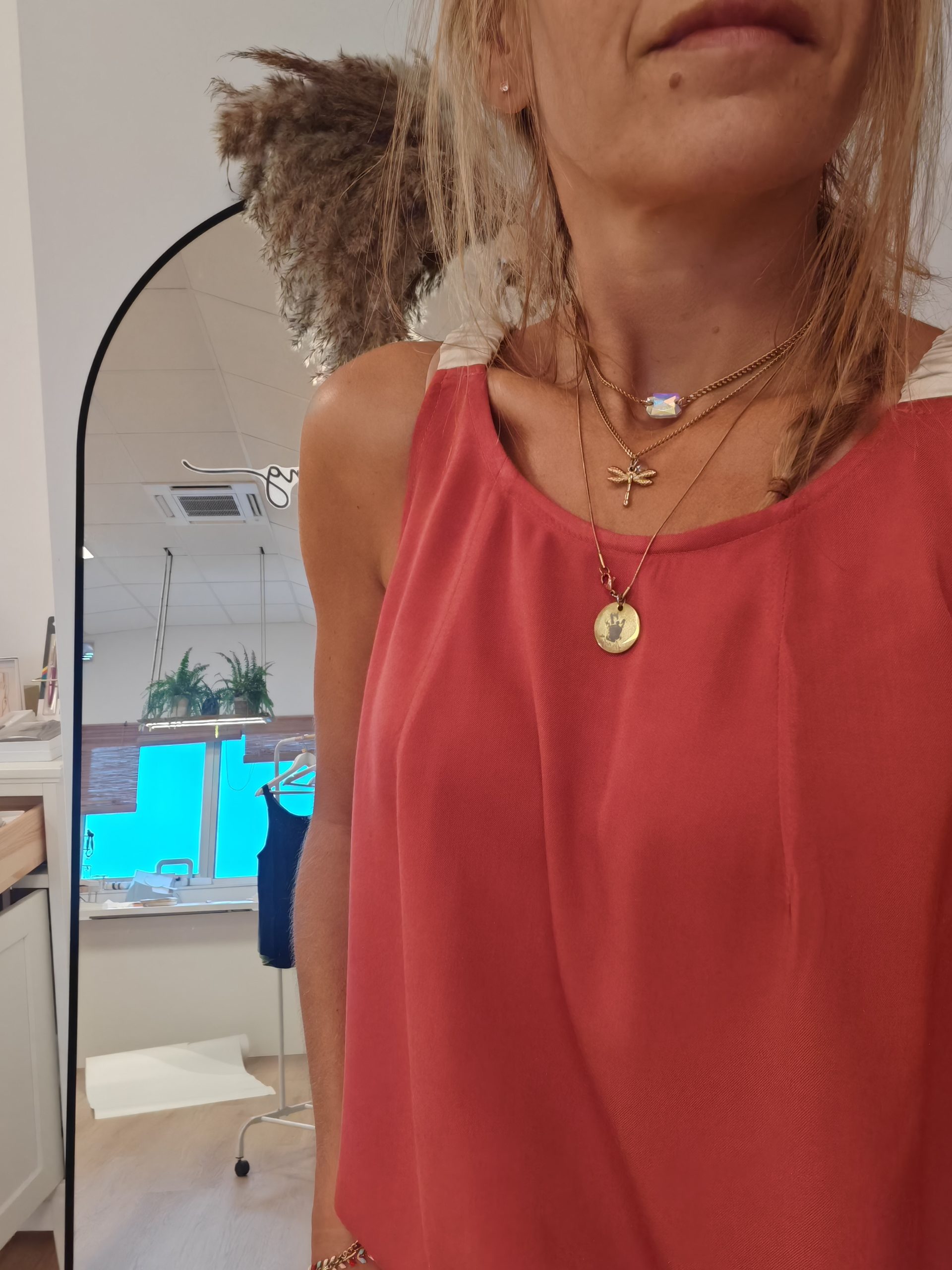 JIN PURE – nežna eleganca z značajem_Rdeča - Image 6